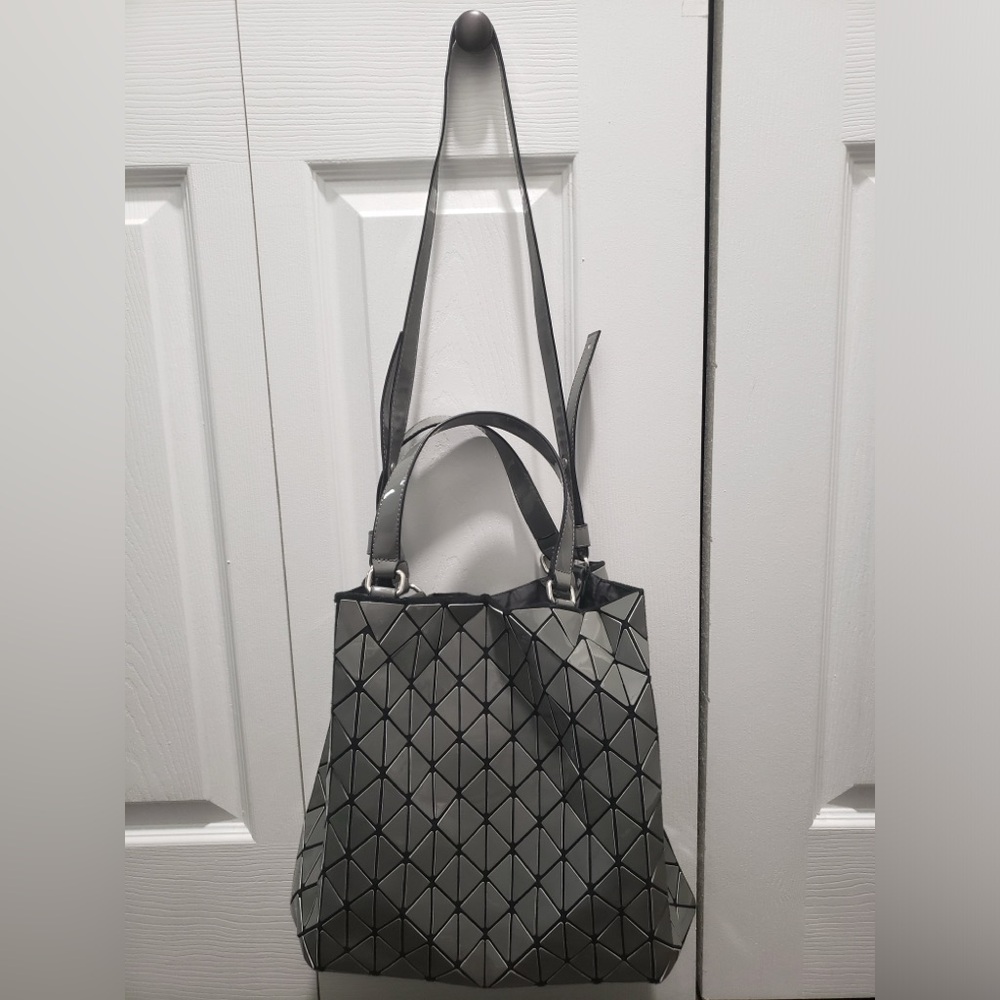 Metallic Geometry Bag - Picture 5 of 16